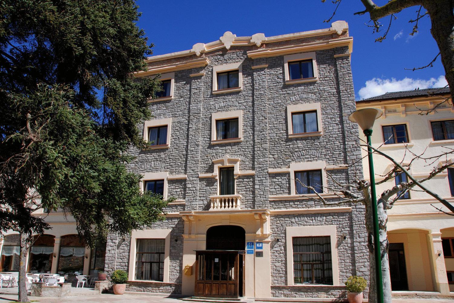 Hotel Balneari De Vallfogona De Riucorb מראה חיצוני תמונה