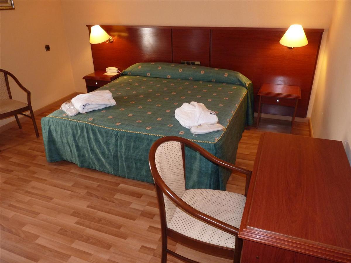 Hotel Balneari De Vallfogona De Riucorb מראה חיצוני תמונה